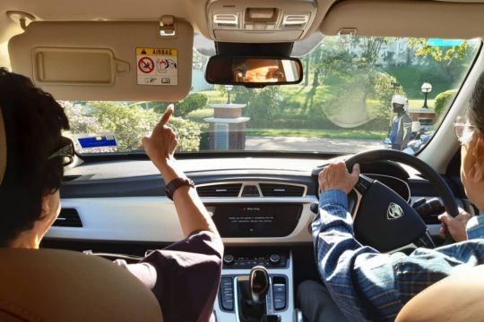 Malaysian PM Mahathir takes wife on a date around Kuala Lumpur