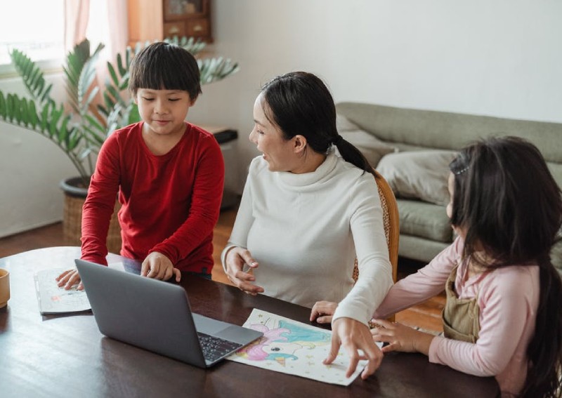 Authoritative parenting key to raising confident and independent kids