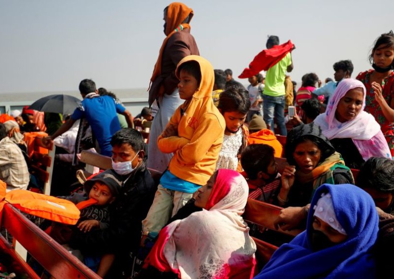 Myanmar navy seizes boat carrying 228 Rohingya, arrests all on board