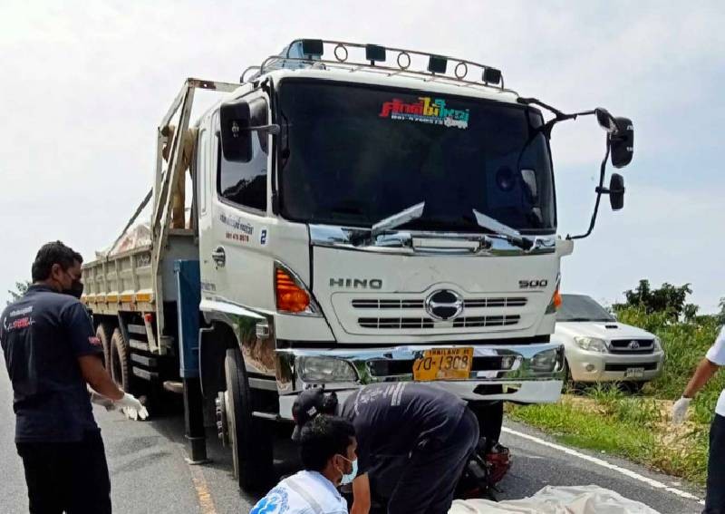 Singaporean man, 29, dies after motorcycle collides with truck in Phuket