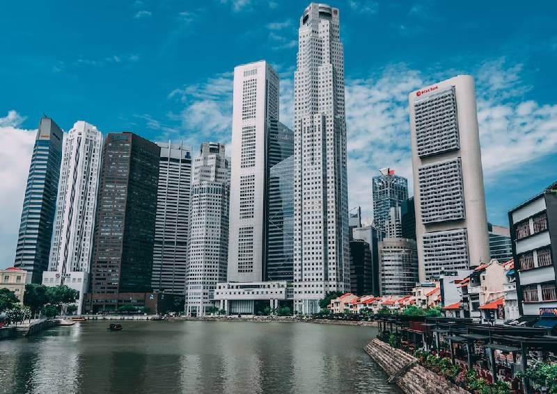 Fixed deposit vs Singapore Savings Bonds: Which should you go for?