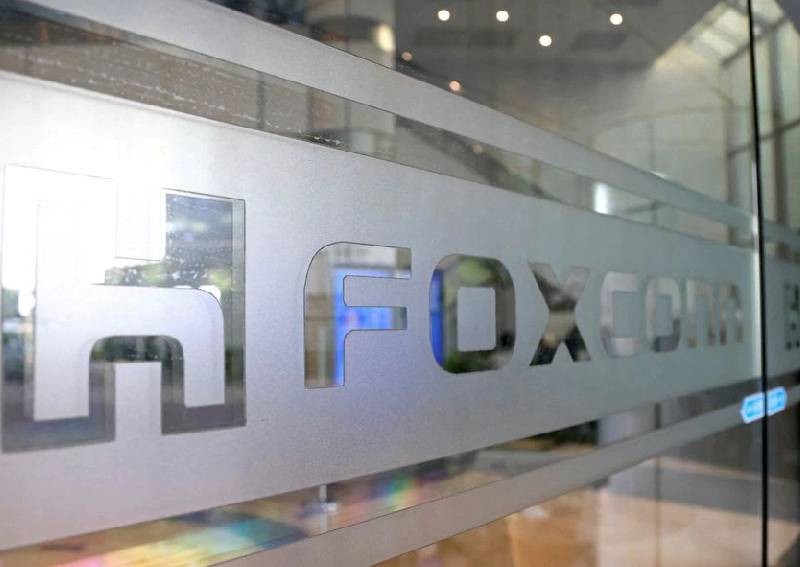 Apple supplier Foxconn apologises for hiring blunder at Covid-19-hit China plant