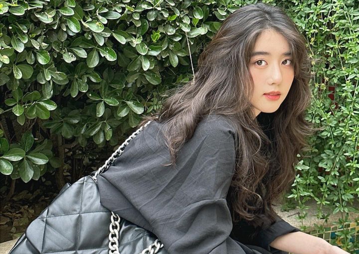 'Not allowed to make mistakes': Quan Yi Fong's daughter Eleanor Lee thinks about quitting showbiz 'more times than you could ever imagine'
