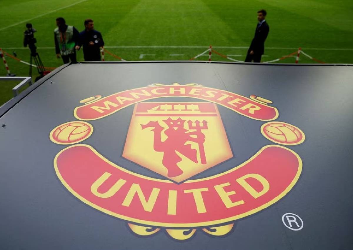 Ratcliffe to invest extra $405 million on top of 25% stake in Manchester United, sources say