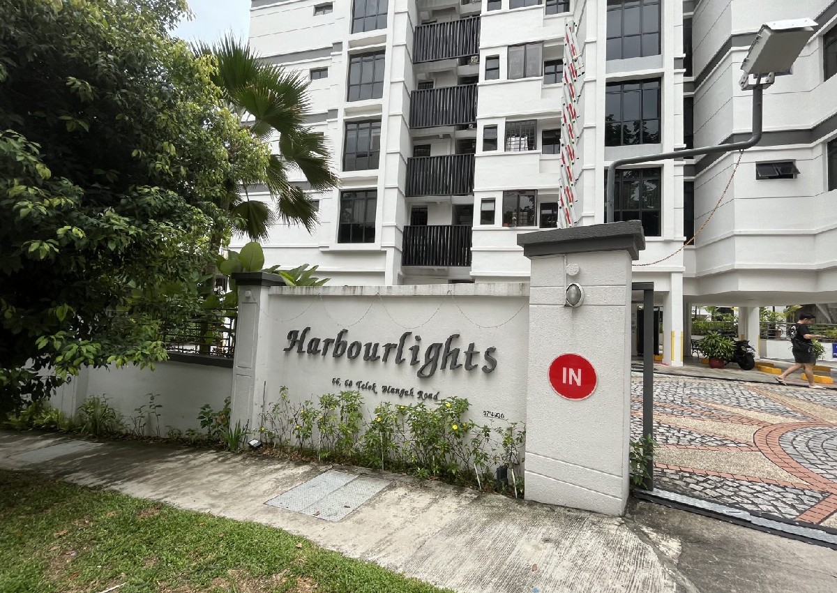 I've lived at Harbourlights condo for 2 years: Here's my review of what it's like to live there