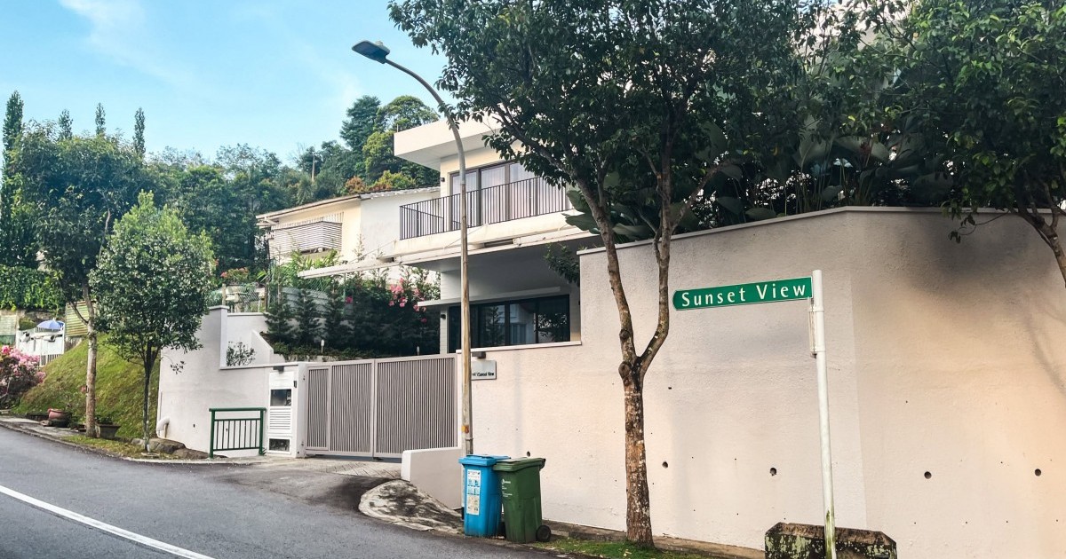 Touring a private and quiet freehold landed estate at Sunset View