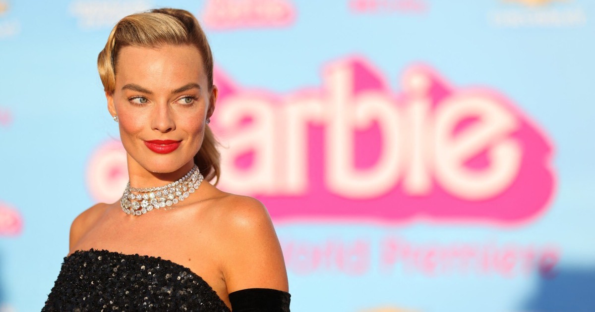 Actress Margot Robbie gives birth to baby boy