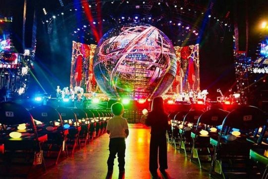 Can't see him on stage? Jay Chou holds concert for just his 2 children in Shanghai arena