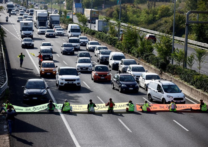 Concern about climate change shrinks globally as threat grows: Study