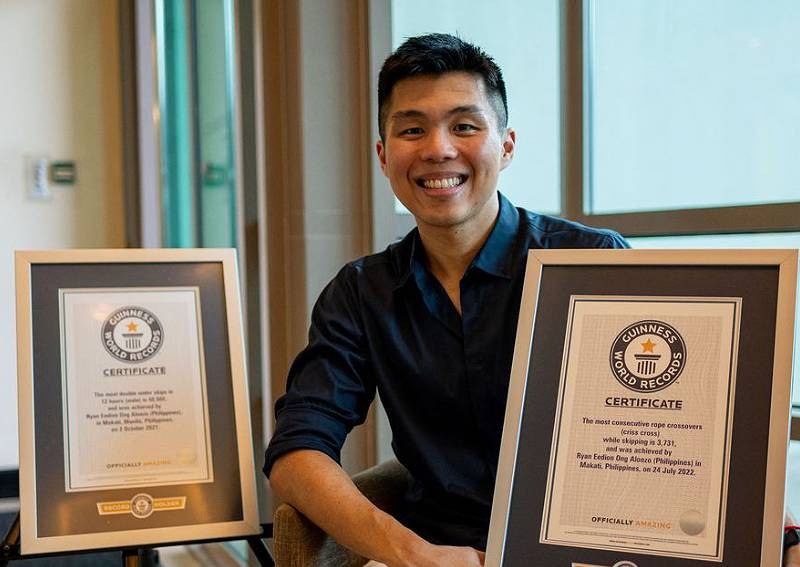 Filipino athlete skips his way to second jump-rope record