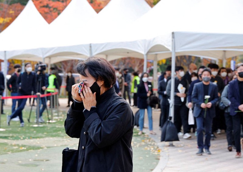 South Korea fears further economic cooling as concerts, festivals cancelled after Halloween crush