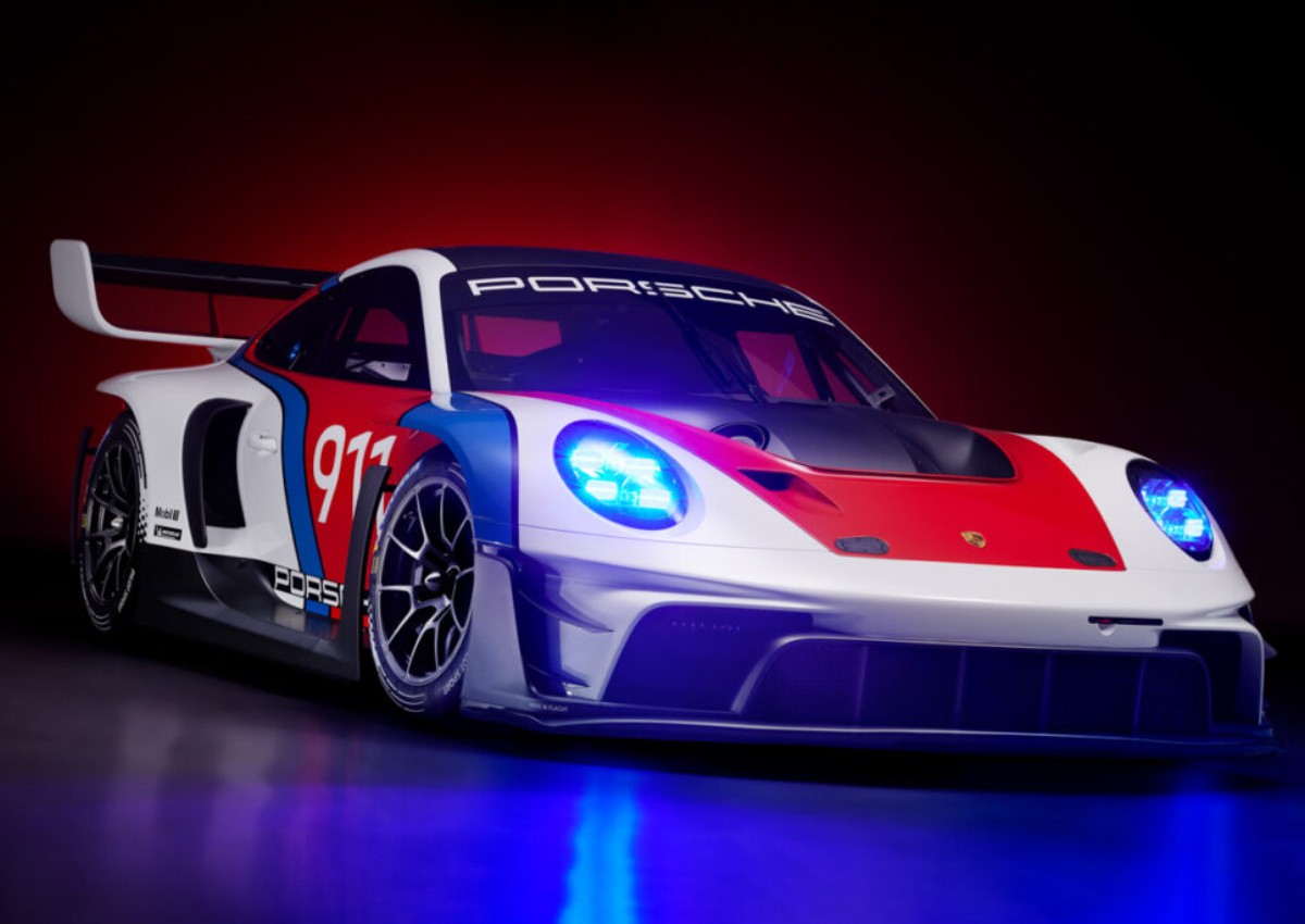 The Porsche 911 GT3 R rennsport is peak Porsche Motorsport