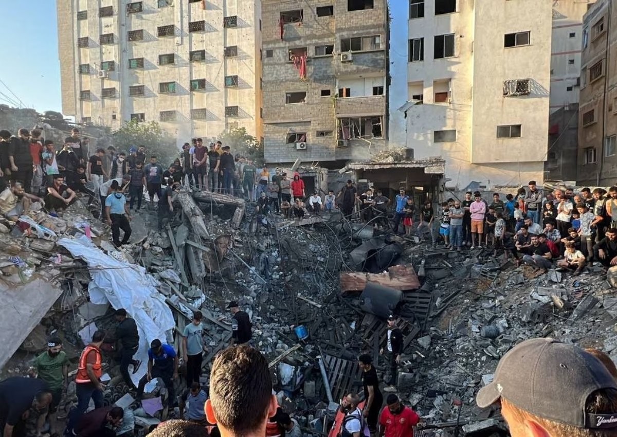 Israeli air strikes hammer Gaza anew after Hamas frees 2 US hostages