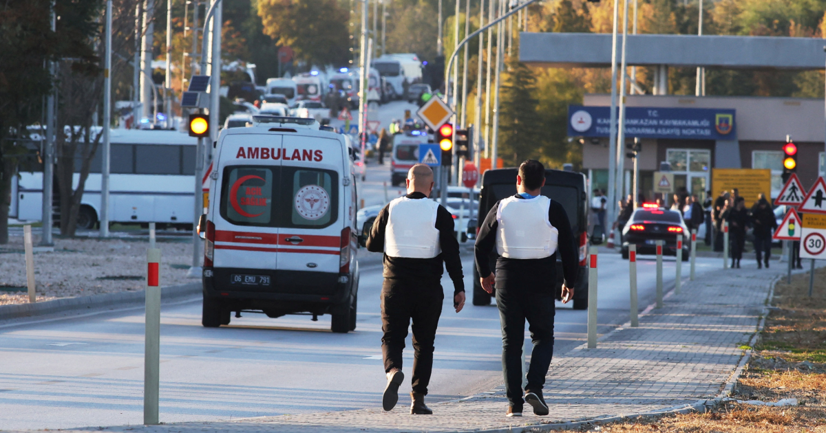 Attackers kill 5, injure 22 at Turkish aviation site