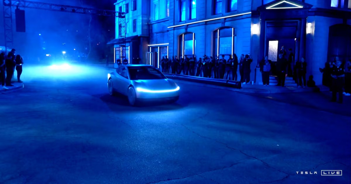 Tesla's sporty, two-seater robotaxi design puzzles experts