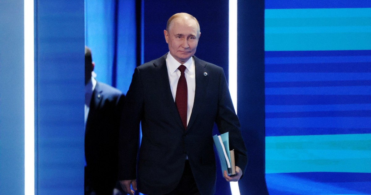 Russia's Vladimir Putin says he is no tsar