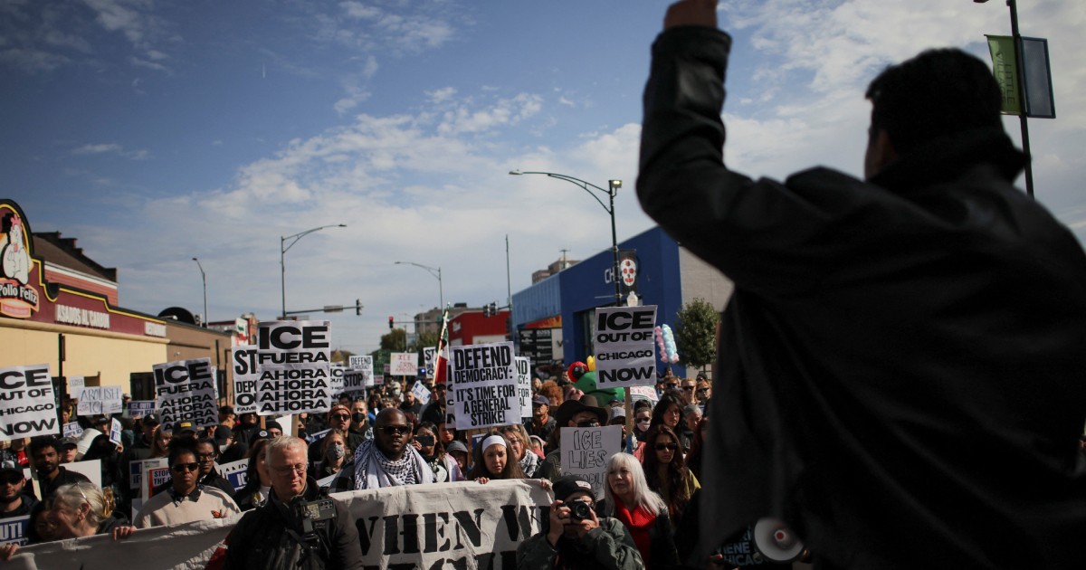 Democrat running for Congress, 5 others indicted over Chicago immigration protest