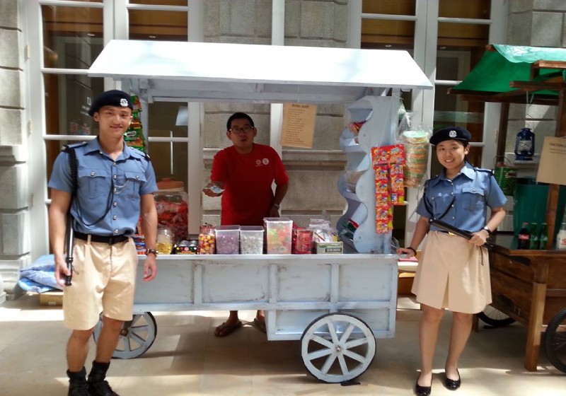 Malt candy to ice balls! Where to hire old school Singaporean snack carts for your wedding