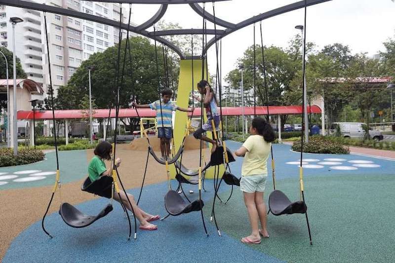 Parent claims daughter was discriminated at playground; netizens doubt racism was involved