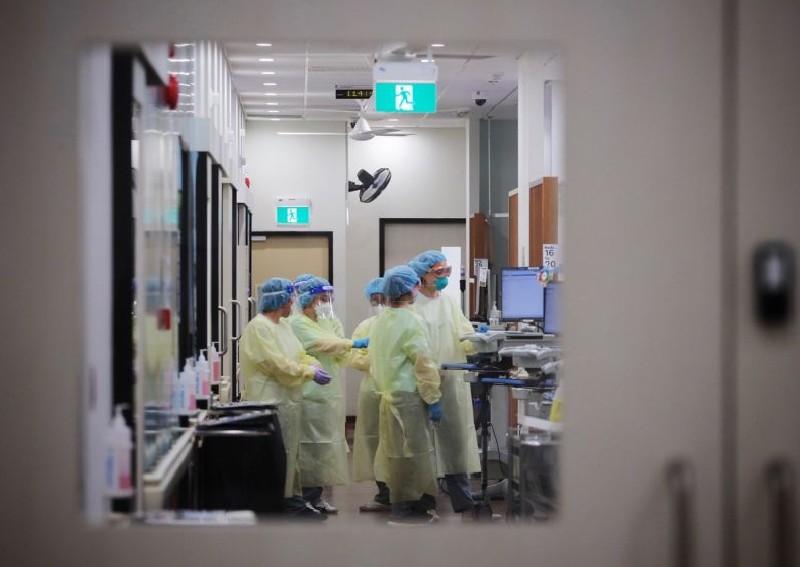 'Physically and mentally drained': Healthcare staff bemoan working conditions on Reddit as Covid-19 cases surge