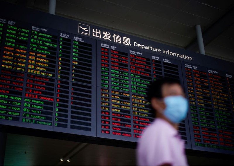 Shanghai suspends schools, flights as typhoon approaches China