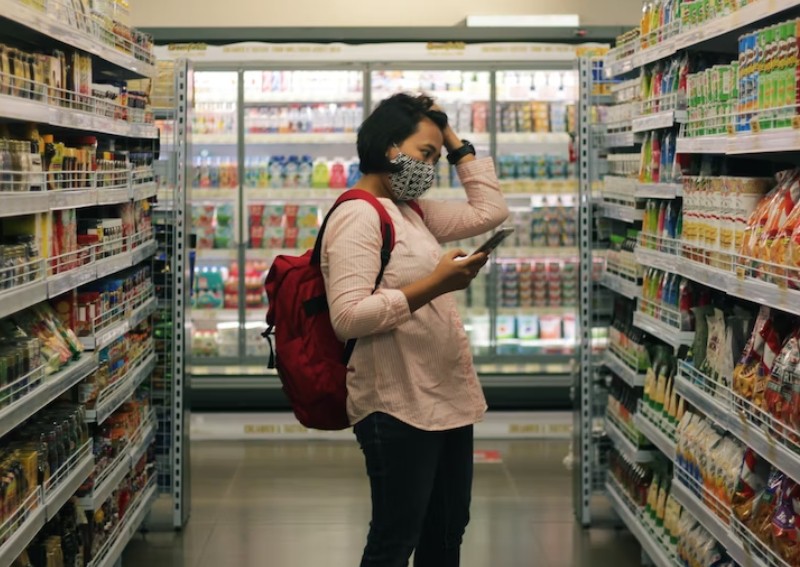 These are the 5 best credit cards for groceries in NTUC, Sheng Siong, Cold Storage and Giant