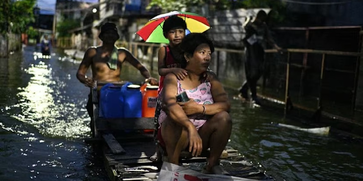 Vietnam evacuates thousands, shuts airports as Typhoon Bualoi nears