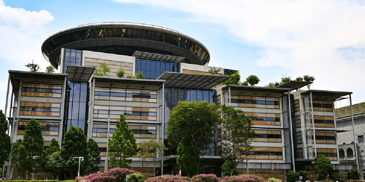 Former lovers acquitted of all charges over alleged sexual abuse of woman's daughter