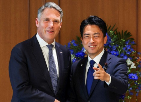 Australia, Japan sign contracts to start $9b warship deal