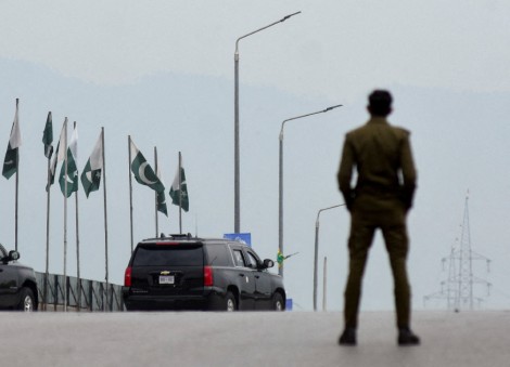 Iran negotiators, citing possible Israeli attack, got Pakistan escort home from peace talks