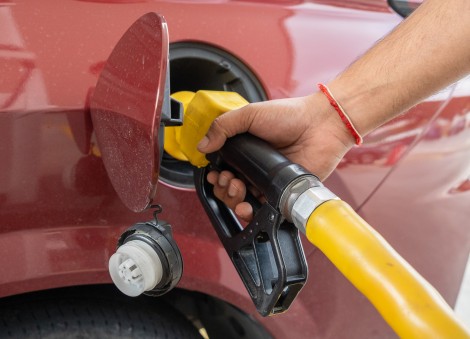 Thai man arrested at Malaysian border for attempting to smuggle out 400 litres of petrol