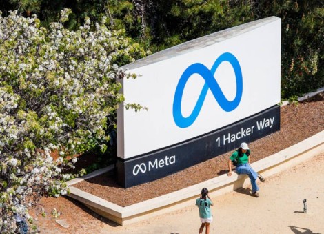 Meta beats revenue expectations, boosts capital spending forecast for 2026