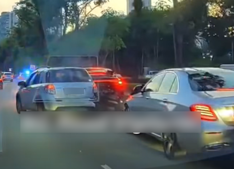 Cars switch lanes to tailgate Traffic Police patrol car on CTE, end up in multi-vehicle crash