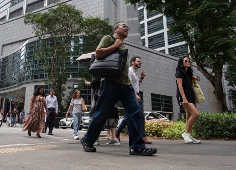 Singapore employment growth slows in Q1, firms cautious about hiring and pay