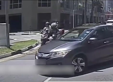 Car driver turns into 2 oncoming motorcycles along North Bridge Road, 1 rider injured 