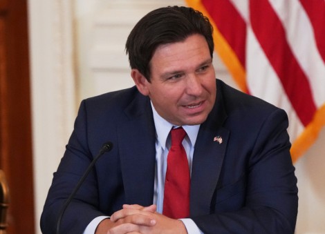 Florida's redistricting fight puts Ron DeSantis back in the Republican spotlight
