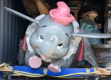 Dumbo flies off for S$659K in S$11.4 million Disneyland auction