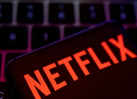 Netflix mulls $10-13 per month for ad-supported subscription: Bloomberg