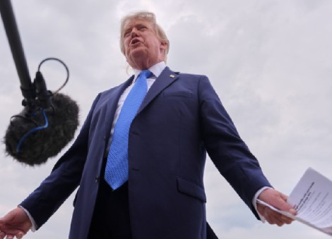 Trump says USS Lincoln's record time at sea during Iran operations 'not nearly long enough'