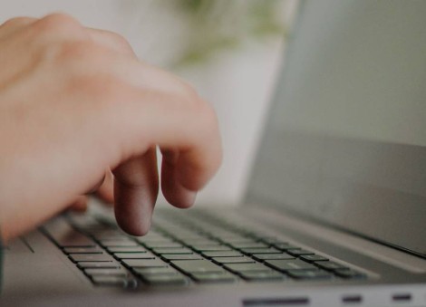Cash management accounts in Singapore: Endowus, FSMOne, Moomoo, and more