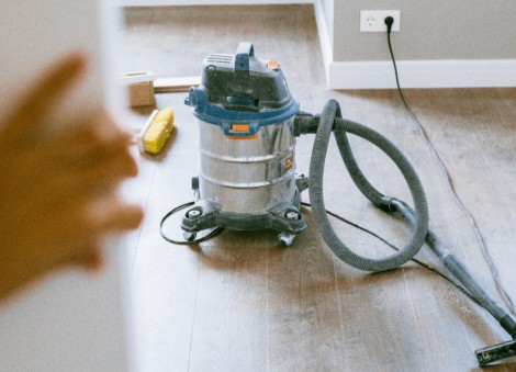 Send help! 5 cleaning apps to use during the festive season