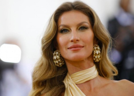 Brazil minister blasts supermodel Gisele, invites her to be environment envoy