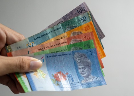 Ringgit hits 5-year high against US dollar, strengthens against Singapore dollar