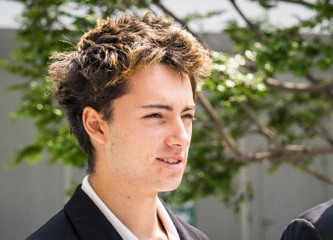 Teen fined $600 for licking iJooz straw, putting it back in machine