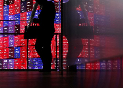 Asia stocks count on AI boom to offset Gulf risks