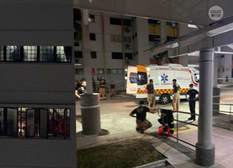 Man flees after crashing car, arrested after 5-hour standoff with police at Yishun flat for suspected drug offences