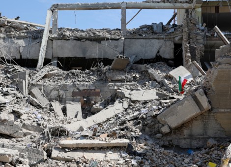 US sinks Iranian warship far from Gulf, Nato downs Iranian missile heading for Turkey