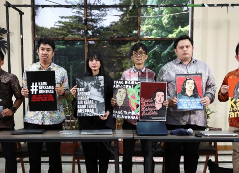 Indonesia arrests 4 military officers allegedly involved in acid attack on activist