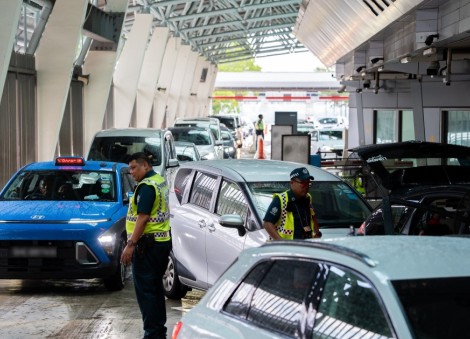 Cross-border taxis from Singapore may need to install tracking system: Johor councillor