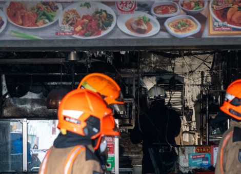 Fire breaks out at Bugis coffee shop, 1 taken to hospital